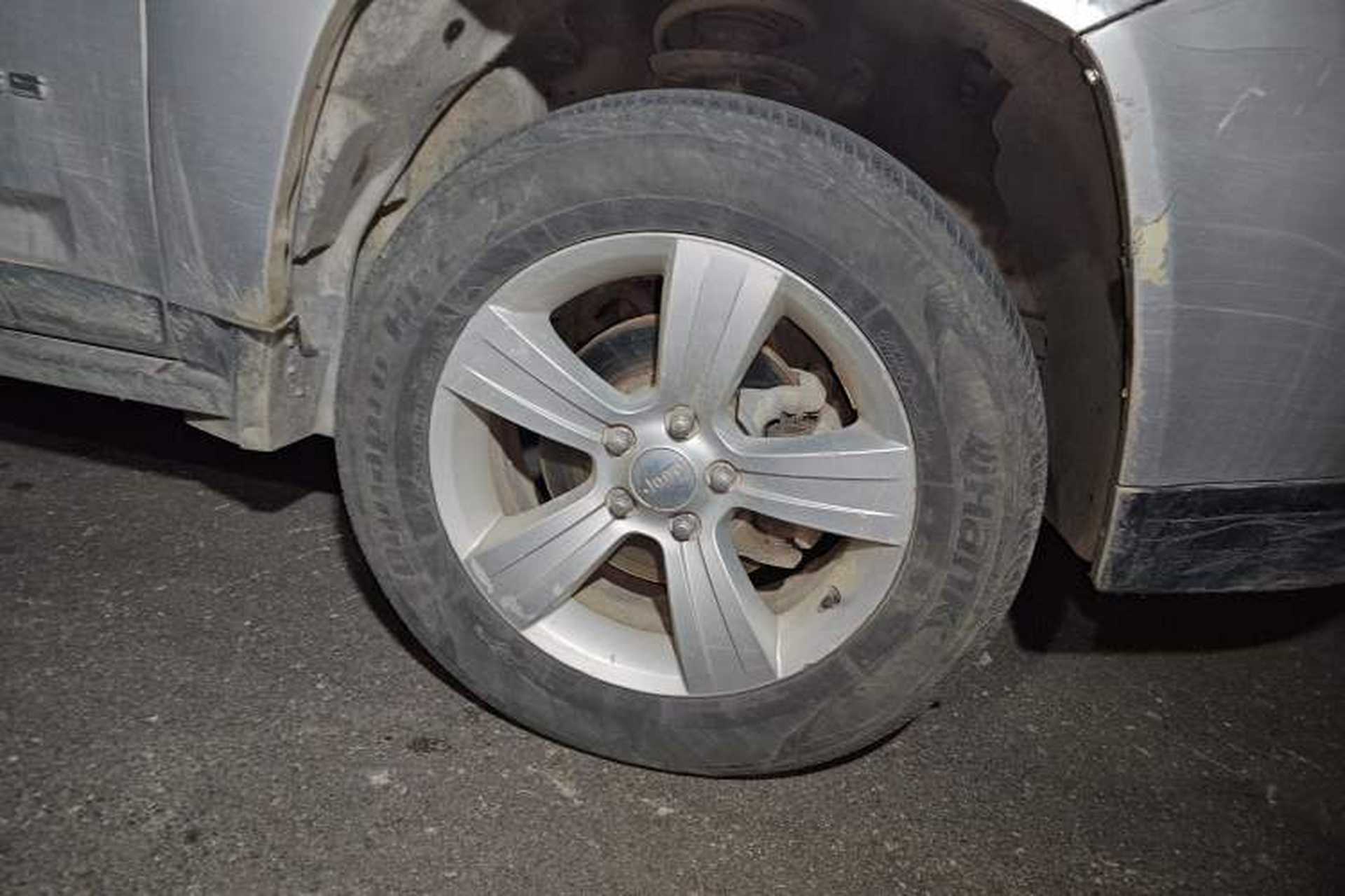 Used Jeep Compass 2011 2.4L Four-wheel Drive Classic Upgrade Edition Right Front Wheel Hub