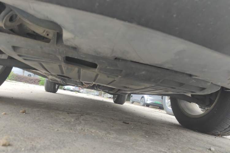 Used Jeep Compass 2011 2.4L four-wheel-drive sport version Chassis Front
