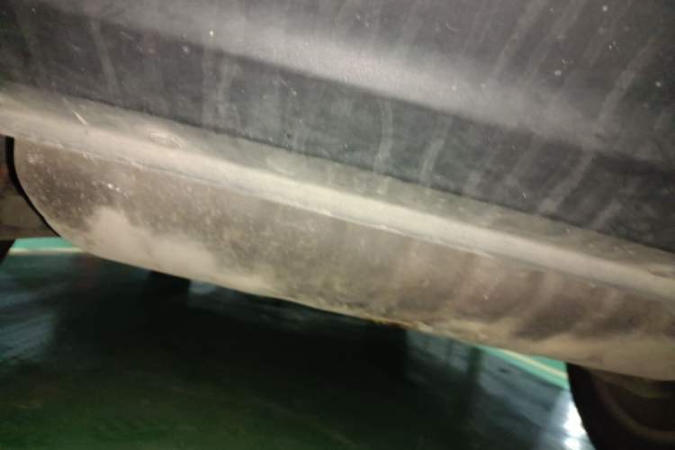 Used Jeep Compass 2011 2.4L four-wheel drive Comfort version Chassis Rear