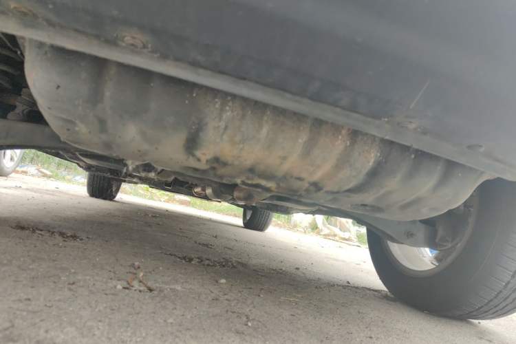 Used Jeep Compass 2011 2.4L four-wheel-drive sport version Chassis Rear