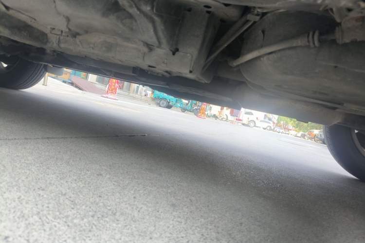 Used Jeep Compass 2011 2.4L four-wheel-drive sport version Chassis Rear Left