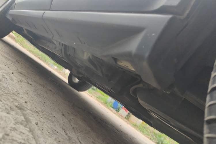 Used Jeep Compass 2011 2.4L four-wheel-drive sport version Chassis Rear Left