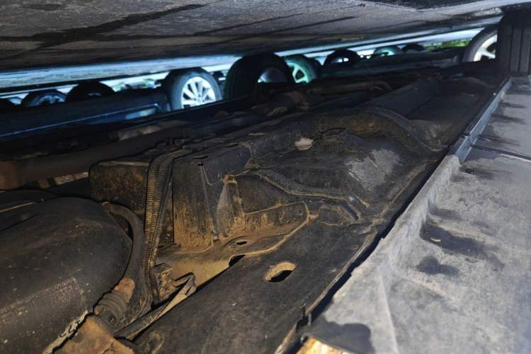 Used Jeep Compass 2011 2.4L four-wheel-drive sport version Chassis Rear Left