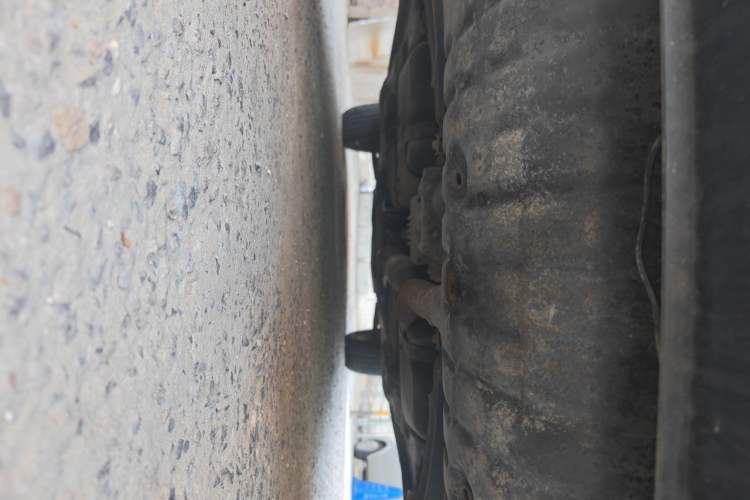 Used Jeep Compass 2011 2.4L four-wheel-drive sport version Chassis Rear
