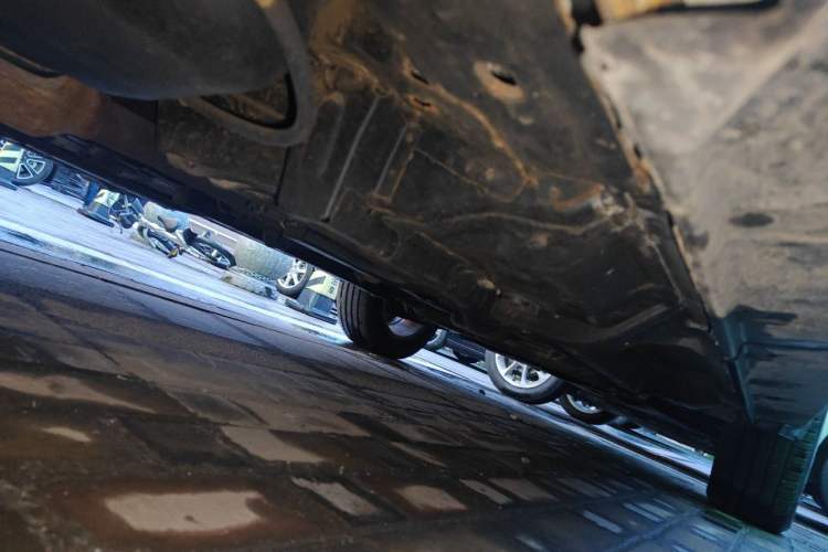 Used Jeep Compass 2011 2.4L four-wheel-drive sport version Chassis Rear Right