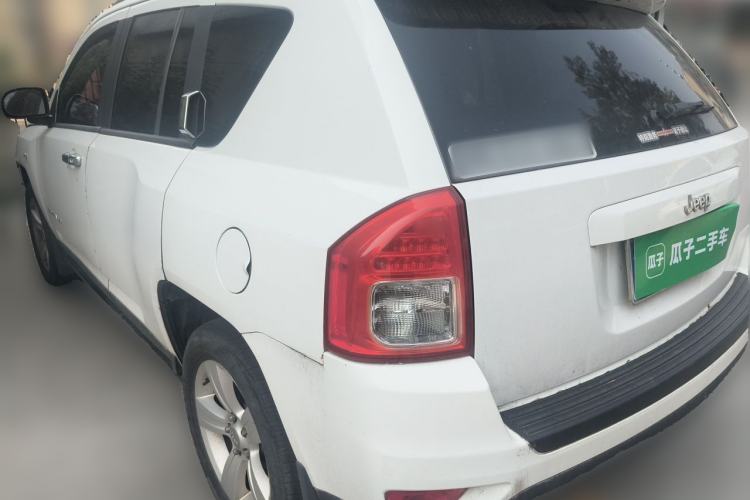 Used Jeep Compass 2011 2.4L four-wheel-drive sport version Rear Left 45 Deg