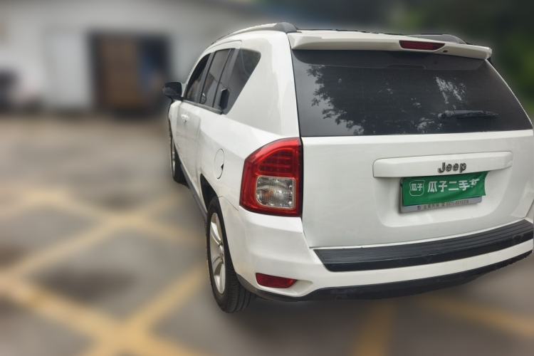 Used Jeep Compass 2011 2.4L four-wheel-drive sport version Rear Left 45 Deg
