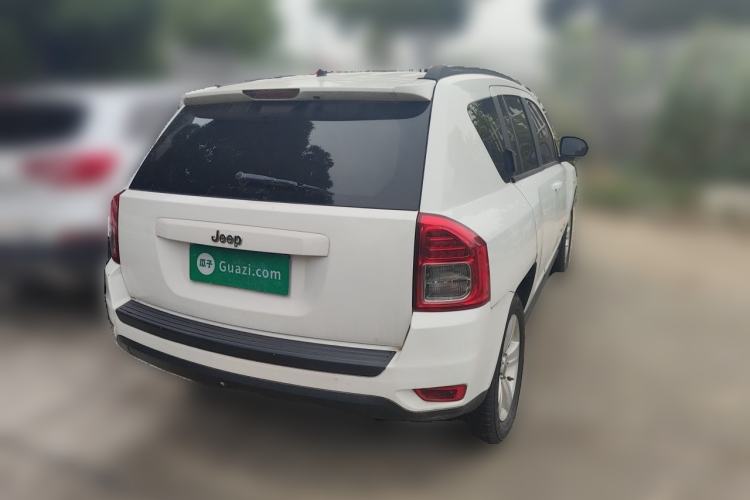 Used Jeep Compass 2011 2.4L four-wheel-drive sport version Rear Right 45 Deg