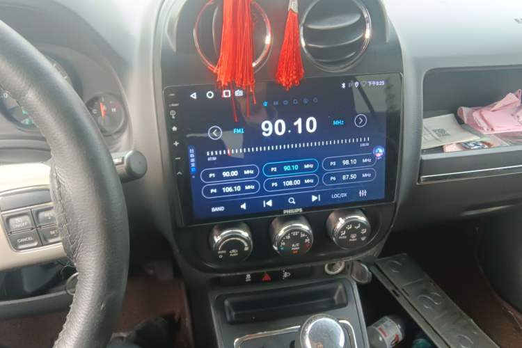 Used Jeep Compass 2012 2.4L four-wheel-drive sport version Audio And AC Panel