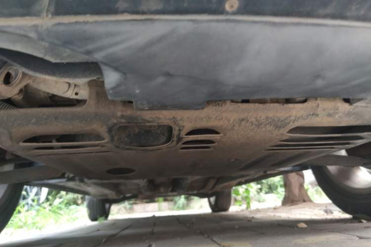 Used Jeep Compass 2012 2.0L two-wheel drive sport version Chassis Front