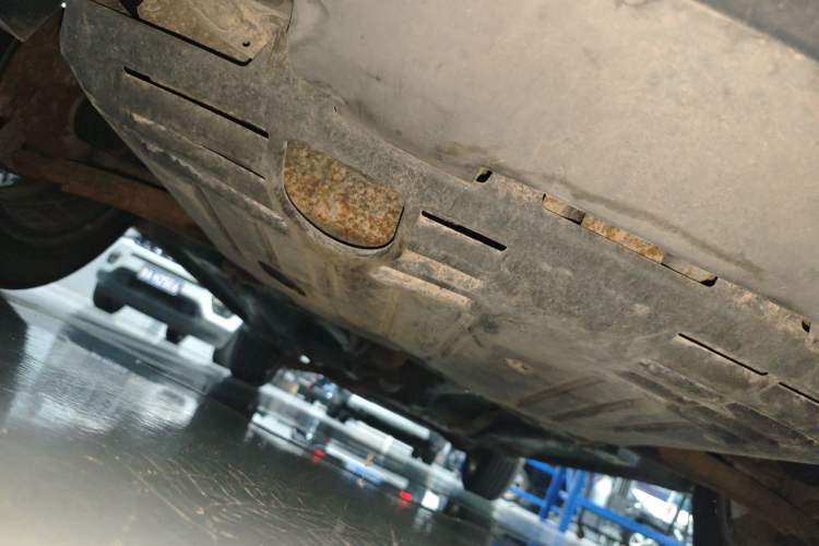 Used Jeep Compass 2012 2.0L two-wheel drive sport version Chassis Front