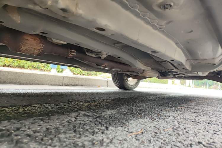 Used Jeep Compass 2012 2.4L four-wheel-drive sport version Chassis Front Left