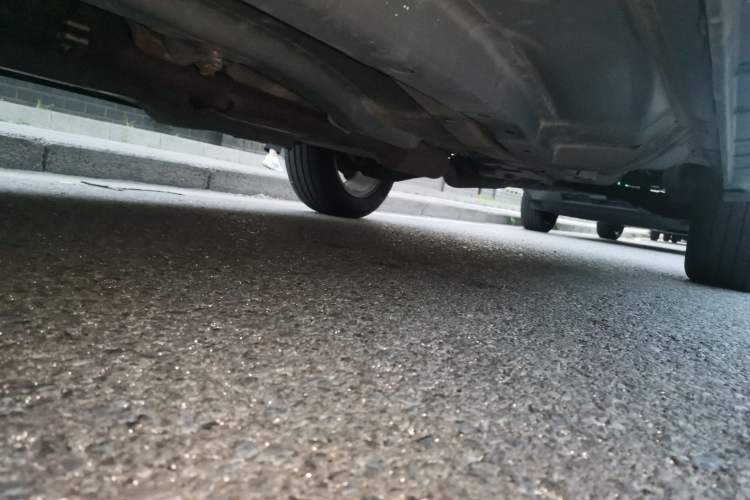 Used Jeep Compass 2012 2.4L four-wheel-drive sport version Chassis Front Left