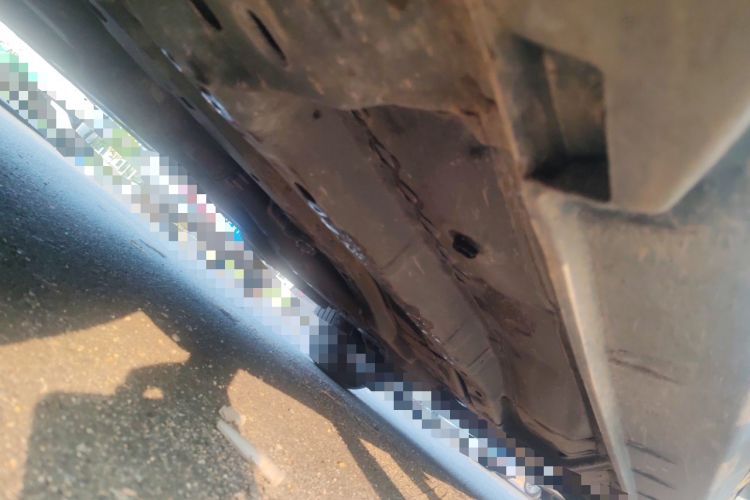 Used Jeep Compass 2012 2.4L four-wheel-drive sport version Chassis Front Left