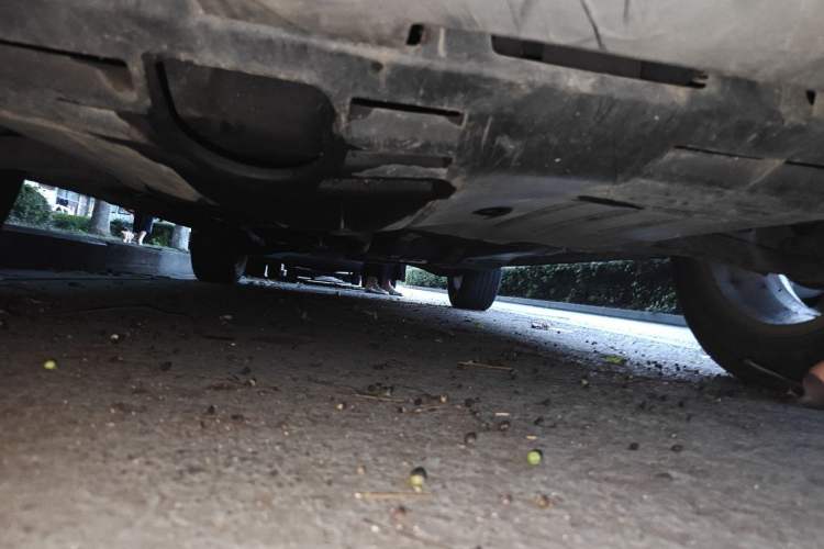 Used Jeep Compass 2012 2.0L two-wheel drive sport version Chassis Front