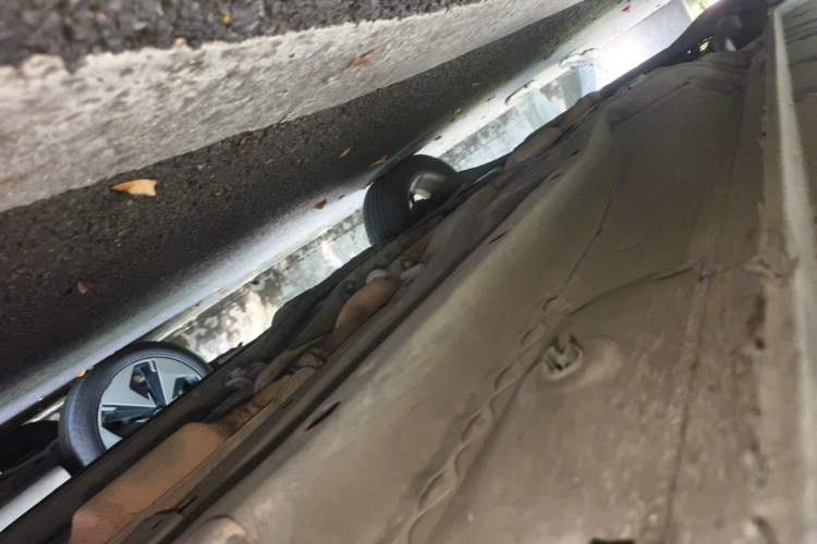 Used Jeep Compass 2012 2.4L Four-Wheel Drive Urban Edition Chassis Front Right