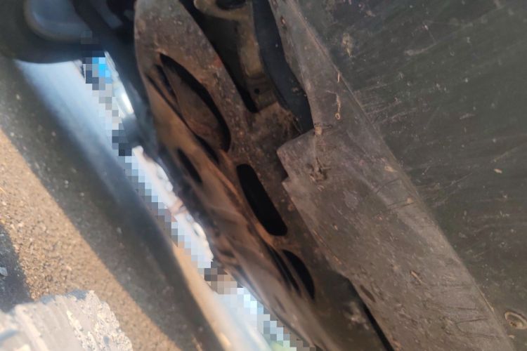 Used Jeep Compass 2012 2.4L four-wheel-drive sport version Chassis Front