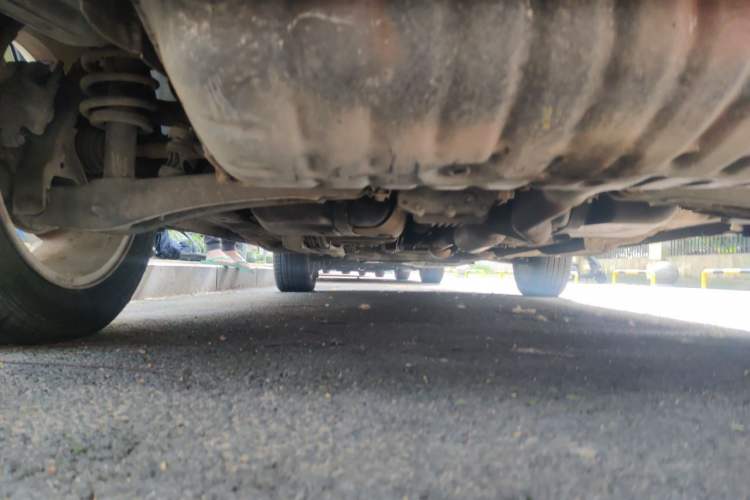 Used Jeep Compass 2012 2.4L four-wheel-drive sport version Chassis Rear