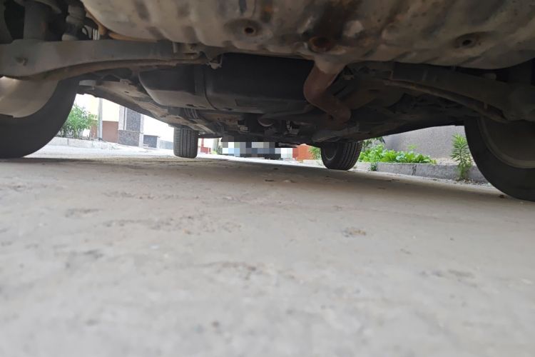 Used Jeep Compass 2012 2.0L two-wheel drive luxury version Chassis Rear