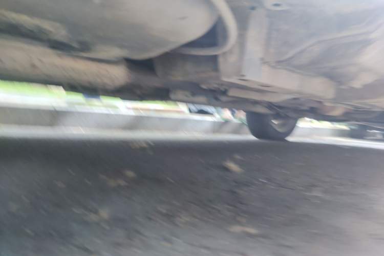 Used Jeep Compass 2012 2.4L four-wheel-drive sport version Chassis Rear Right
