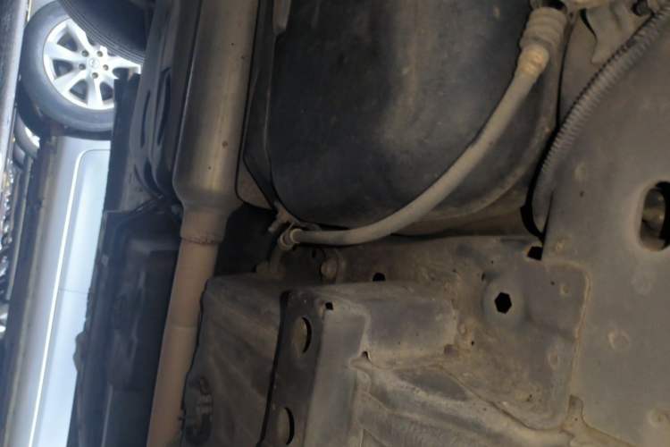 Used Jeep Compass 2012 2.4L four-wheel drive luxury navigation version Chassis Rear Right