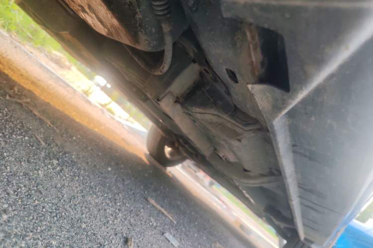 Used Jeep Compass 2012 2.4L four-wheel-drive sport version Chassis Rear Right