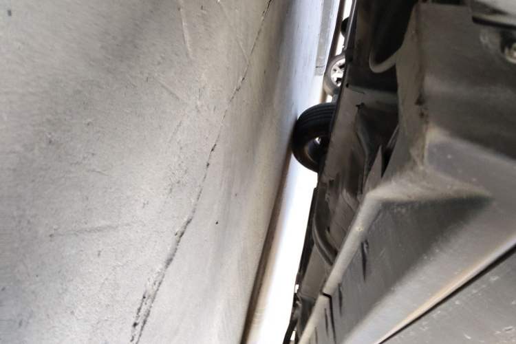 Used Jeep Compass 2012 2.0L two-wheel drive sport version Chassis Rear Right