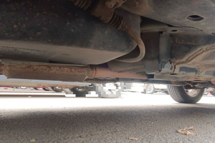 Used Jeep Compass 2012 2.4L four-wheel-drive sport version Chassis Rear Right