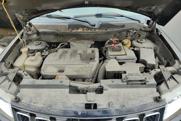 Used Jeep Compass 2012 2.4L four-wheel-drive sport version Engine Bay