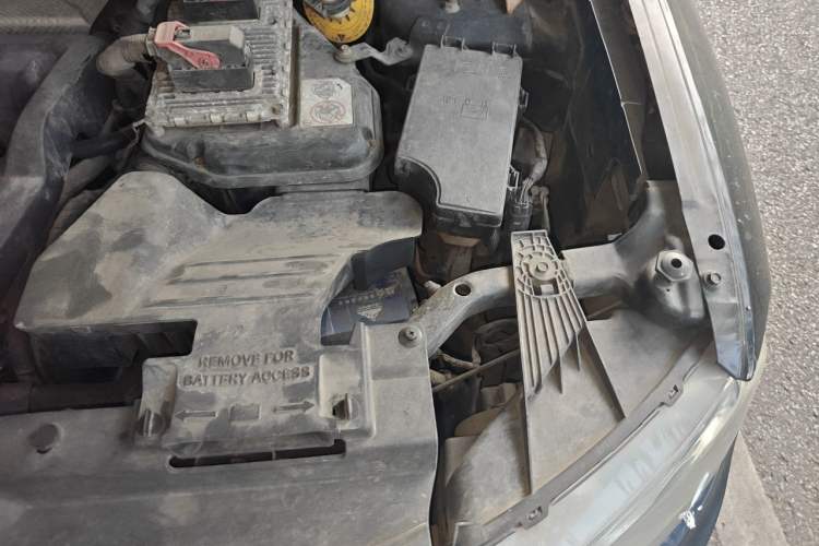 Used Jeep Compass 2012 2.0L two-wheel drive sport version Engine Bay Left