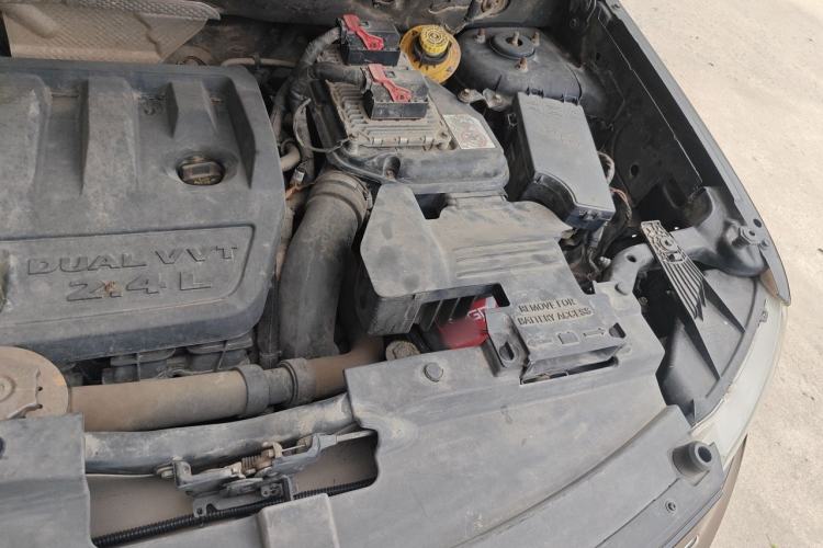 Used Jeep Compass 2012 2.4L four-wheel drive luxury version Engine Bay Left