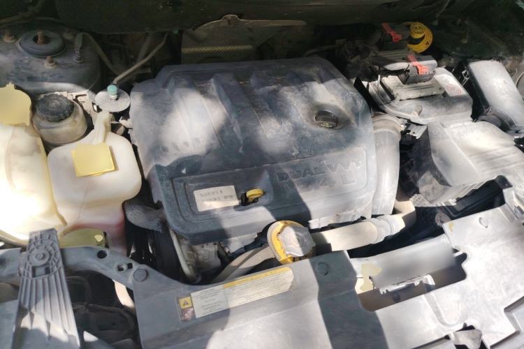 Used Jeep Compass 2012 2.4L four-wheel-drive sport version Engine Bay