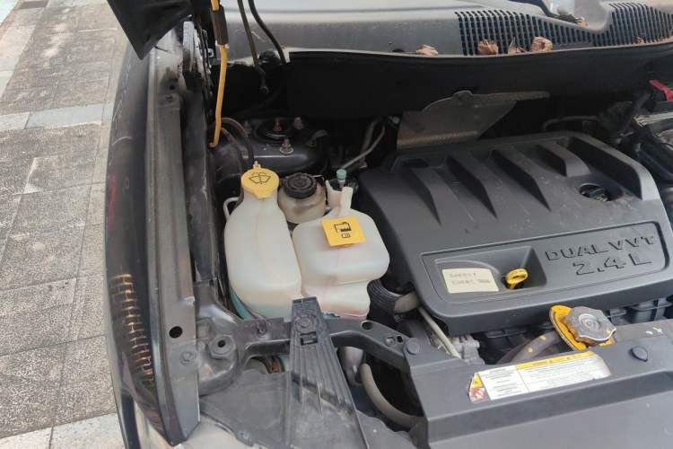 Used Jeep Compass 2012 2.4L four-wheel drive luxury navigation version Engine Bay Right