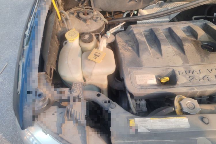 Used Jeep Compass 2012 2.4L four-wheel-drive sport version Engine Bay Right