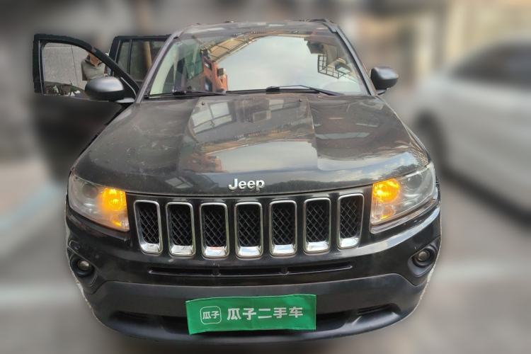Used Jeep Compass 2012 2.4L four-wheel drive luxury navigation version Front
