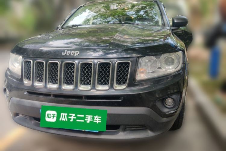 Used Jeep Compass 2012 2.4L four-wheel-drive sport version Front