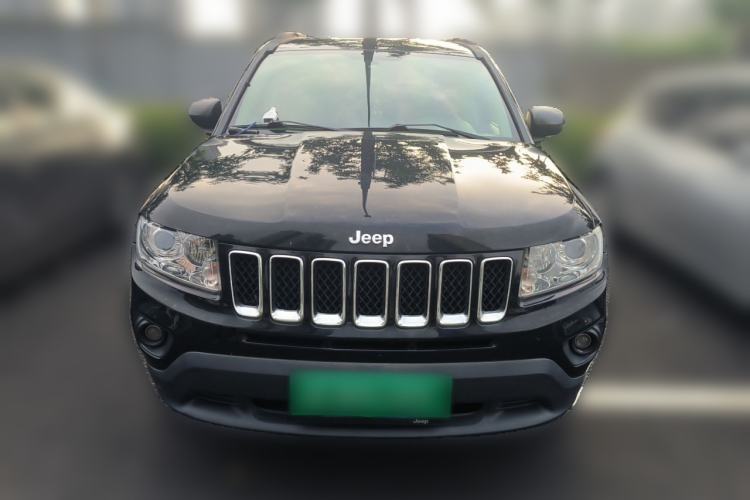 Used Jeep Compass 2012 2.4L four-wheel drive luxury navigation version Front