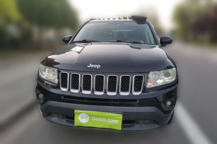 Used Jeep Compass 2012 2.4L four-wheel-drive sport version Front
