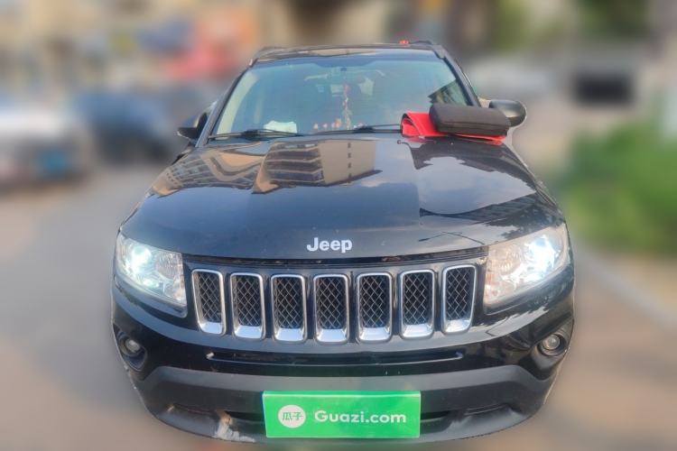 Used Jeep Compass 2012 2.4L four-wheel-drive sport version Front