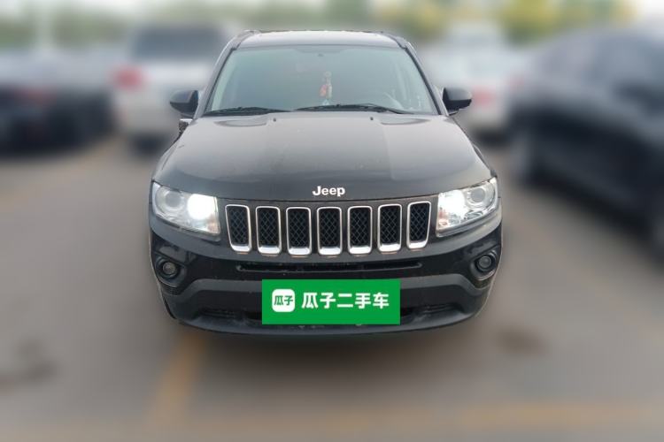 Used Jeep Compass 2012 2.4L four-wheel-drive sport version Front