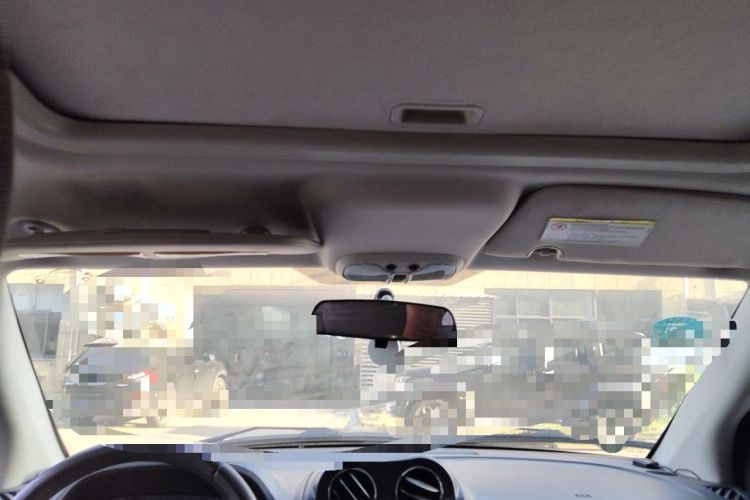 Used Jeep Compass 2012 2.0L two-wheel drive sport version Headliner
