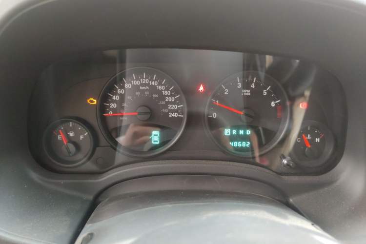 Used Jeep Compass 2012 2.0L two-wheel drive sport version Instrument Cluster