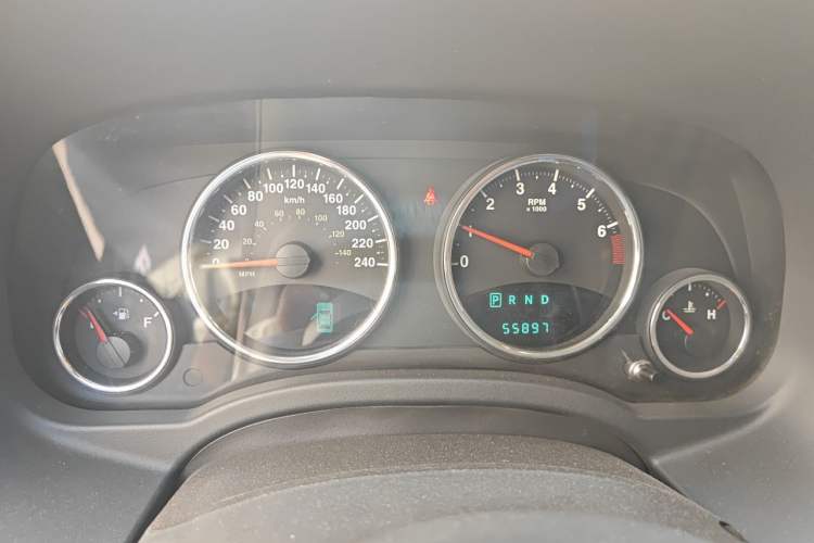 Used Jeep Compass 2012 2.0L two-wheel drive luxury version Instrument Cluster