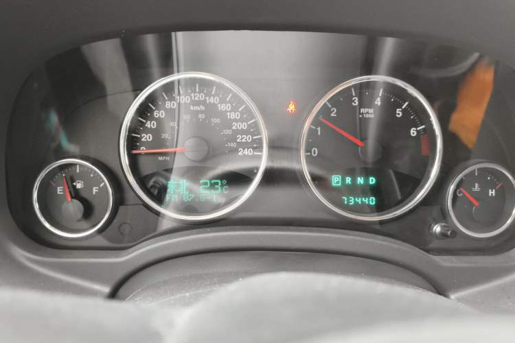 Used Jeep Compass 2012 2.0L two-wheel drive luxury version Instrument Cluster