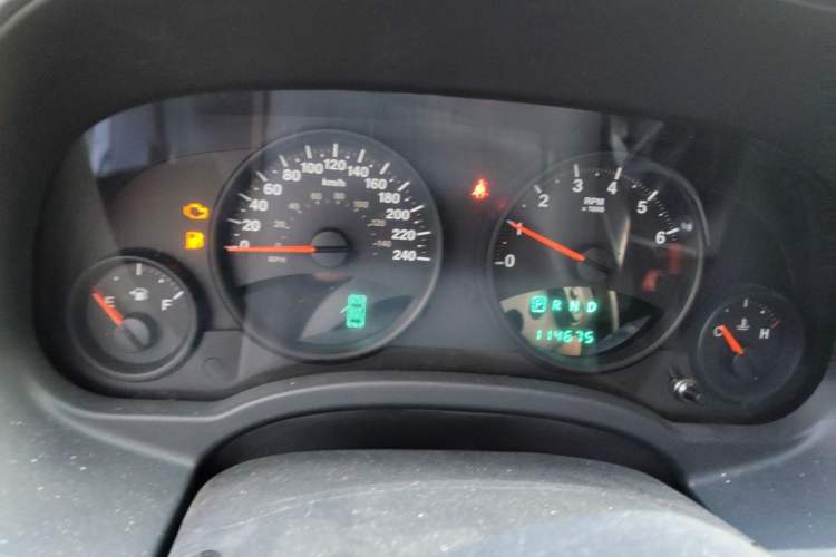 Used Jeep Compass 2012 2.0L two-wheel drive sport version Instrument Cluster