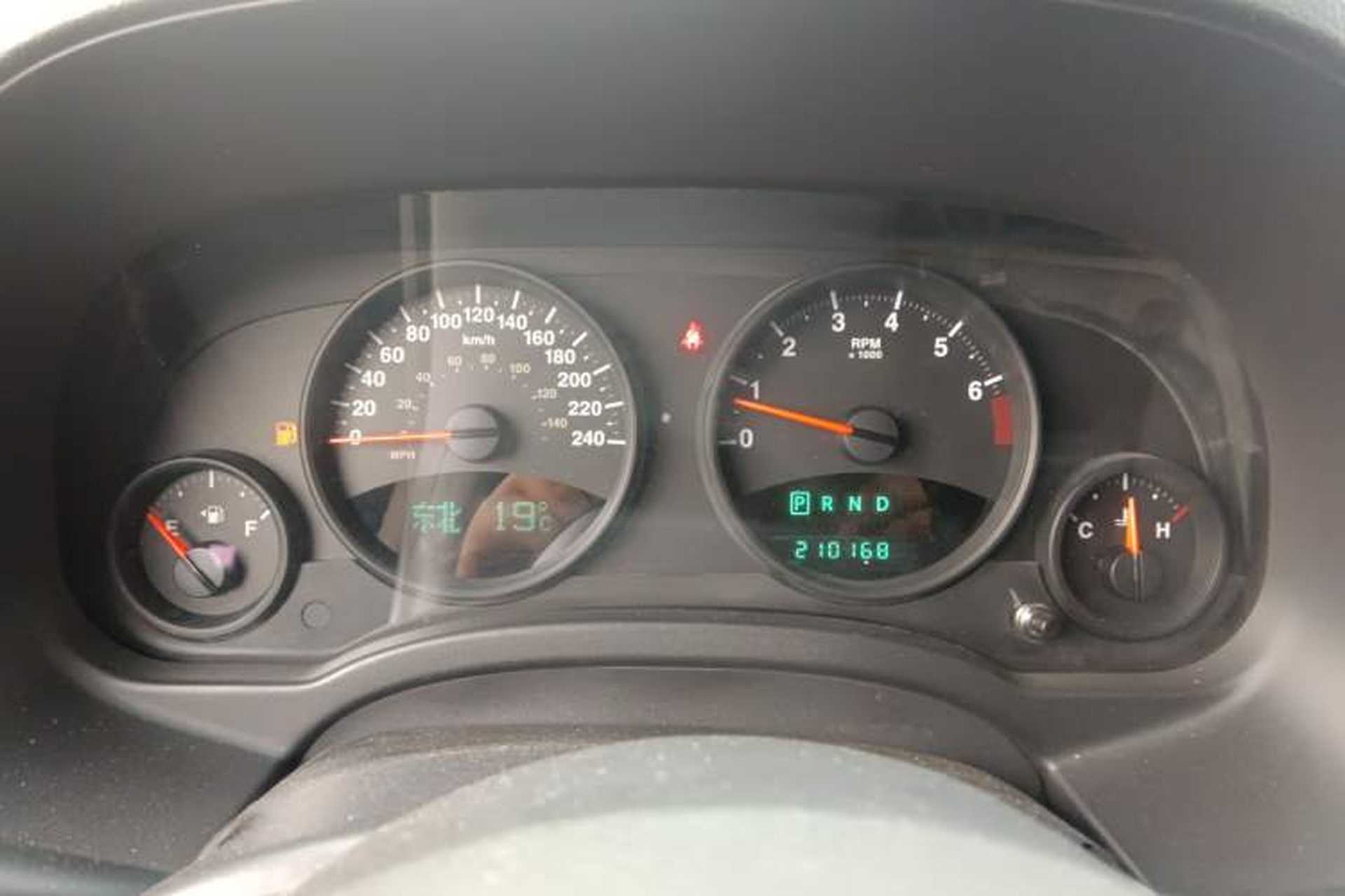 Used Jeep Compass 2012 2.4L four-wheel-drive sport version Instrument Cluster