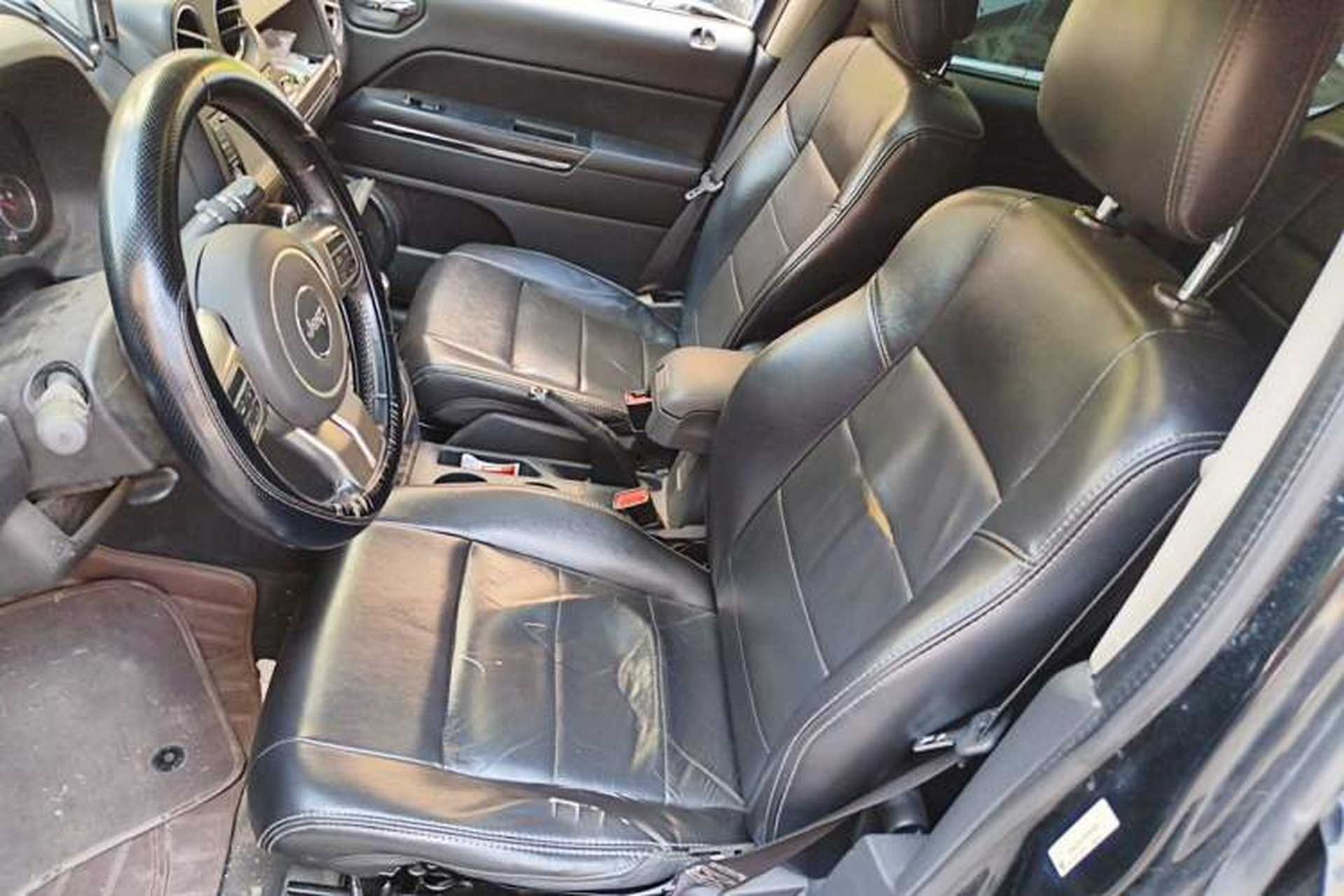 Used Jeep Compass 2012 2.0L two-wheel drive luxury version Left Front Seat