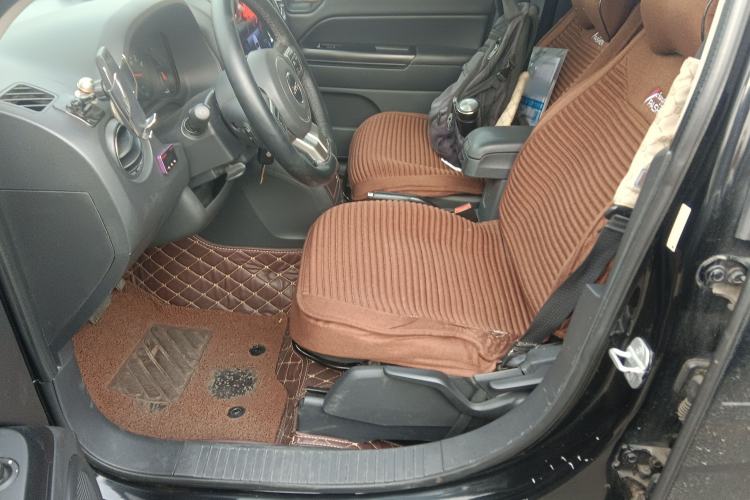 Used Jeep Compass 2012 2.4L four-wheel-drive sport version Left Front Seat