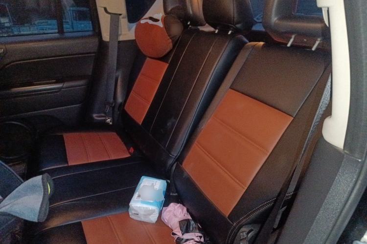 Used Jeep Compass 2012 2.0L two-wheel drive sport version Left Rear Seat