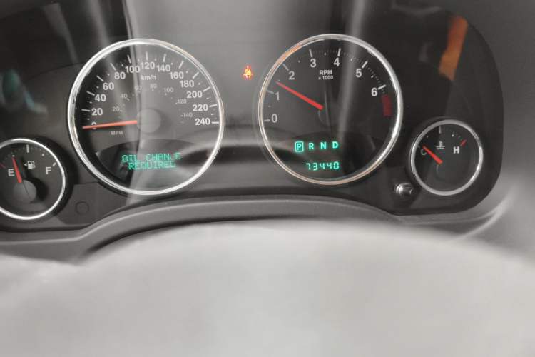 Used Jeep Compass 2012 2.0L two-wheel drive luxury version Odometer Close Up